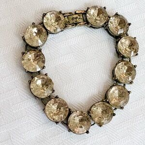 Elegant Gold-Toned Crystal Bracelet